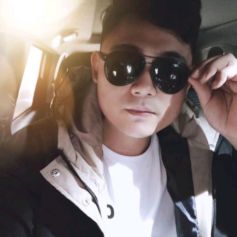 高大威武的第三张照片--呼和浩特相亲服务中心