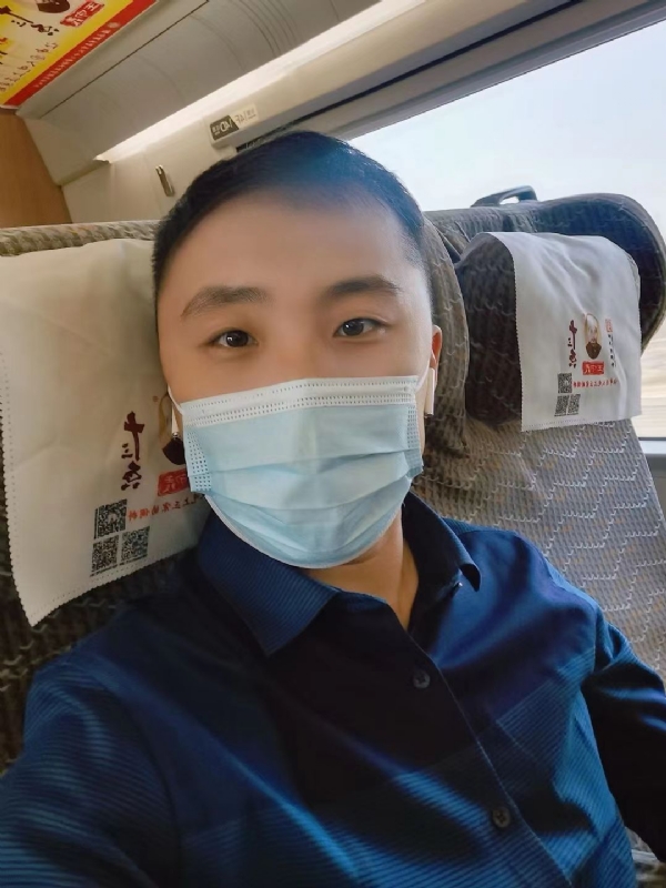 孤独的小屁猪的第二张照片--呼和浩特相亲服务中心