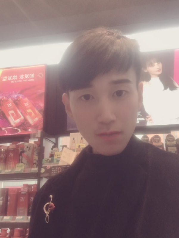 唯美的爱情故事的第一张照片--呼和浩特相亲服务中心