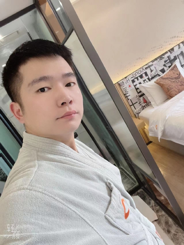 绿帽的第一张照片--呼和浩特相亲服务中心