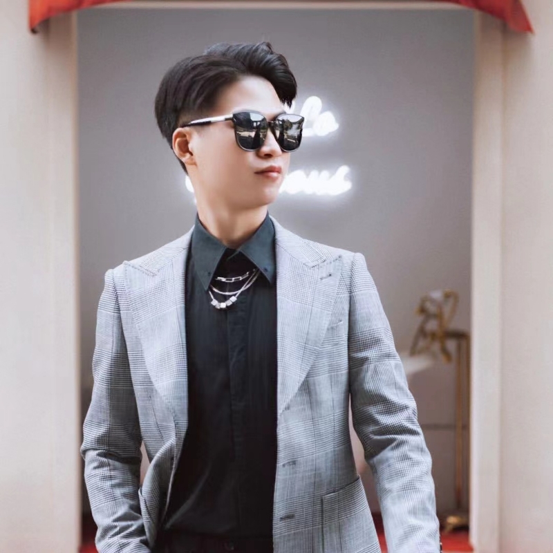 苟逸飞48的第一张照片--呼和浩特相亲服务中心