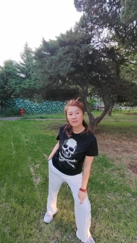 晚霞的第二张照片--呼和浩特相亲服务中心