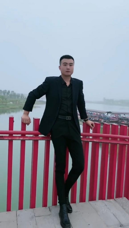 Albert的第二张照片--呼和浩特相亲服务中心