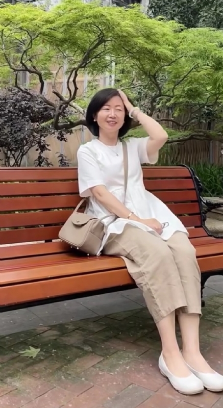 千年老母猪的第三张照片--呼和浩特相亲服务中心