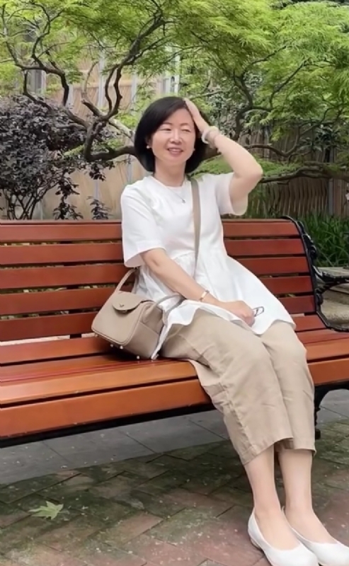 千年老母猪的第五张照片--呼和浩特相亲服务中心