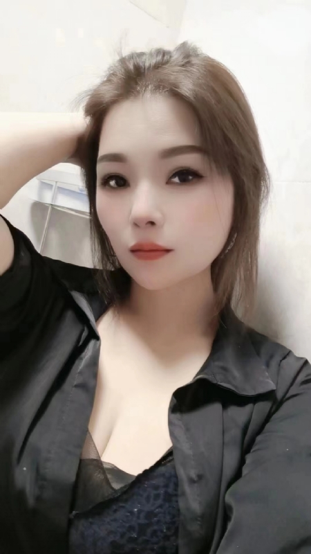 爱笑的女孩的第二张照片--呼和浩特相亲服务中心