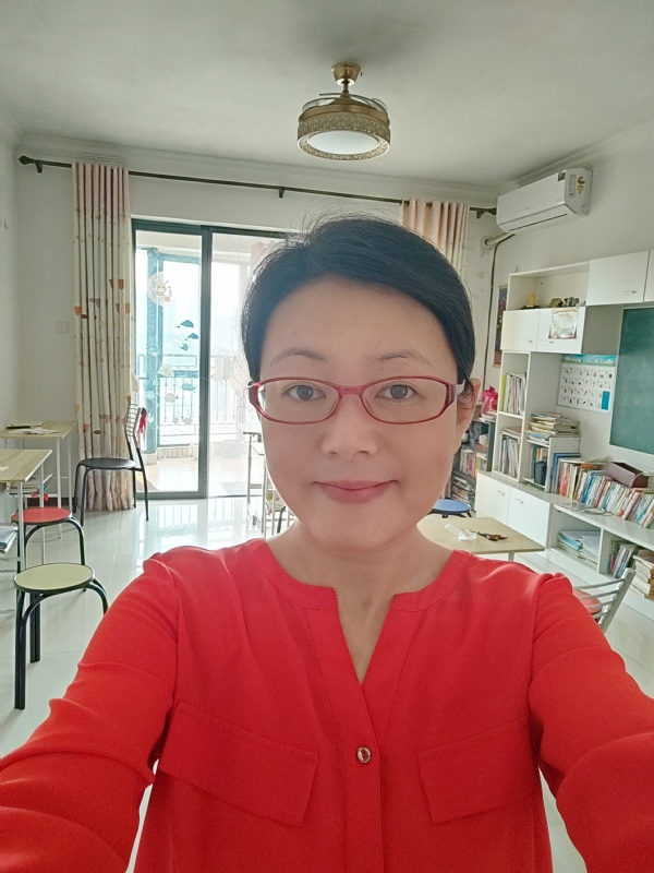 丽华的第二张照片--呼和浩特相亲服务中心