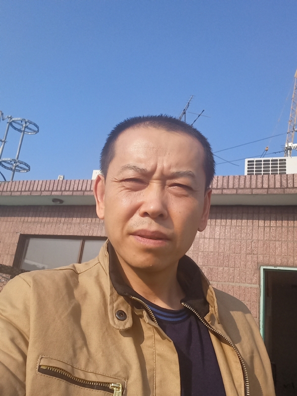 红尘逐浪的第一张照片--呼和浩特相亲服务中心