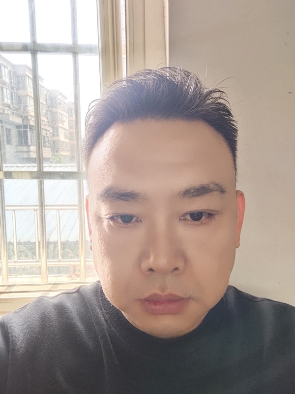 爱人先爱己的第一张照片--呼和浩特相亲服务中心