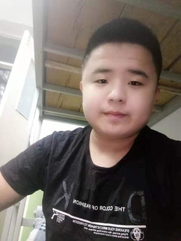 打小就爱淘气的第一张照片--呼和浩特相亲服务中心