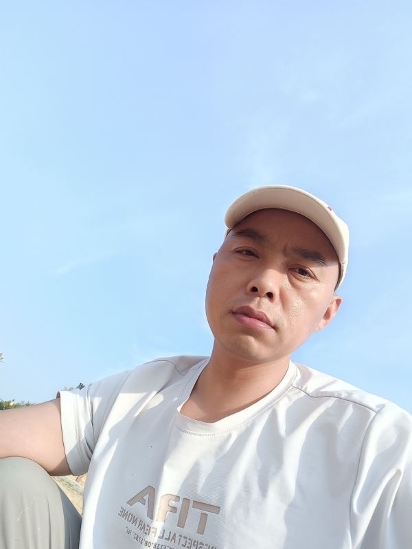 哥哥的第一张照片--呼和浩特相亲服务中心