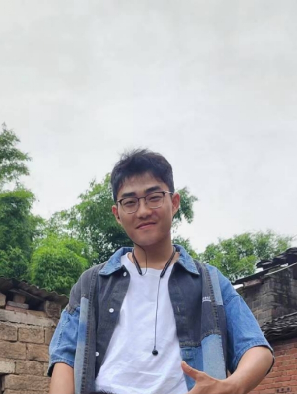 越努力越幸运的第一张照片--呼和浩特相亲服务中心