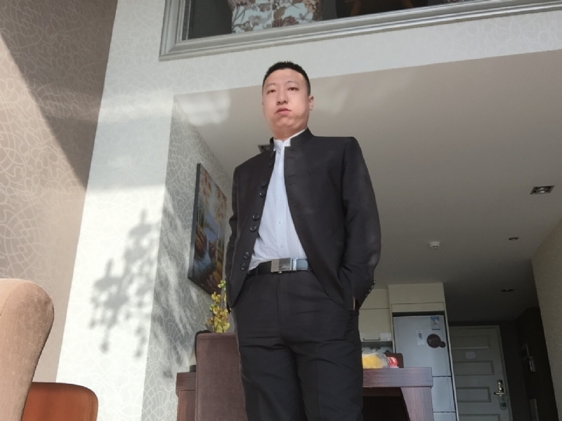 雅小炁的第一张照片--呼和浩特相亲服务中心