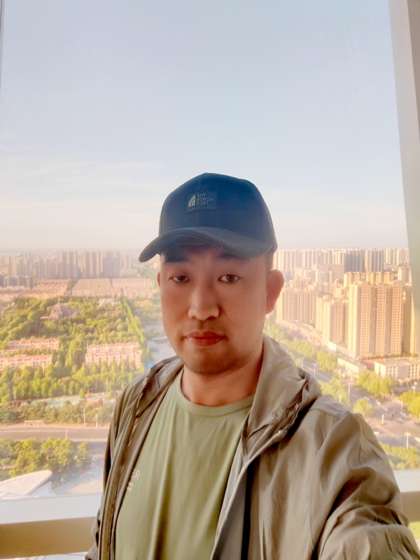 勇攀高峰的第二张照片--呼和浩特相亲服务中心