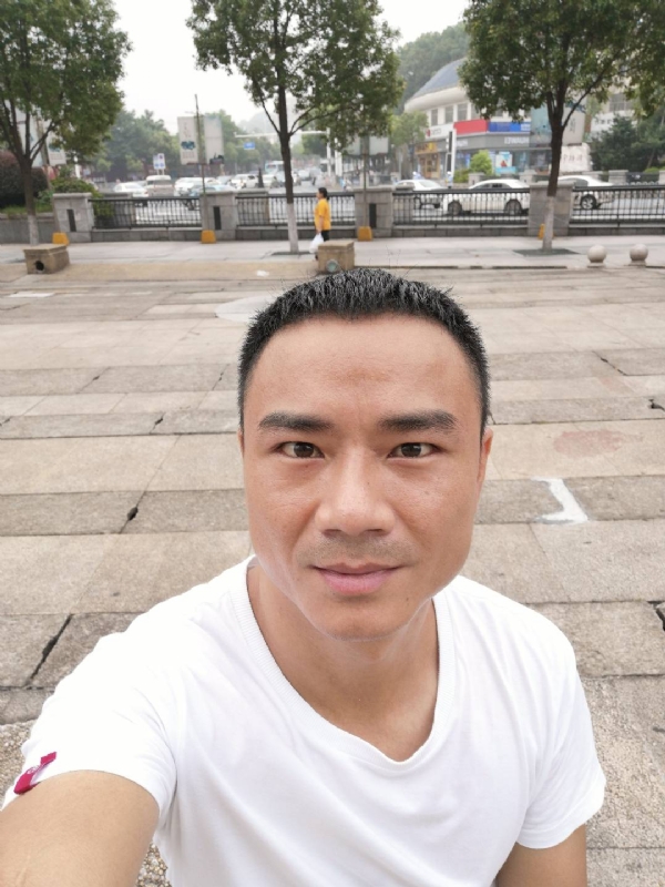 水木年华的第三张照片--呼和浩特相亲服务中心