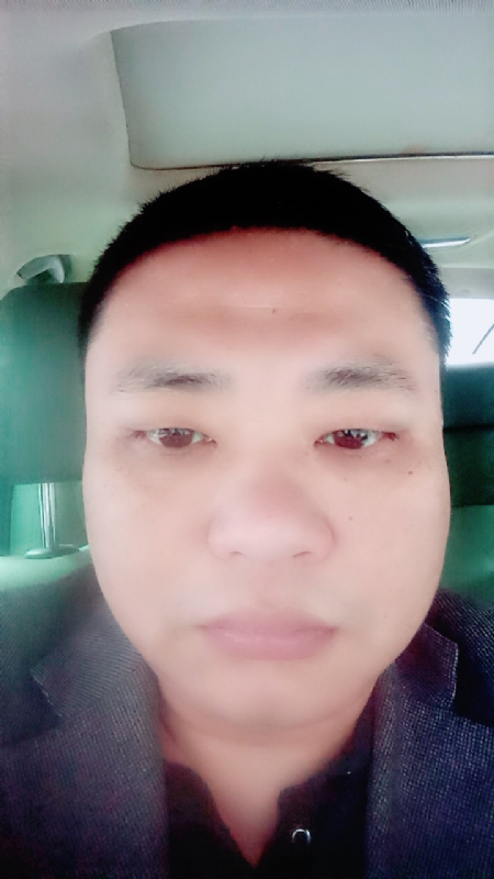 向日葵的第一张照片--呼和浩特相亲服务中心