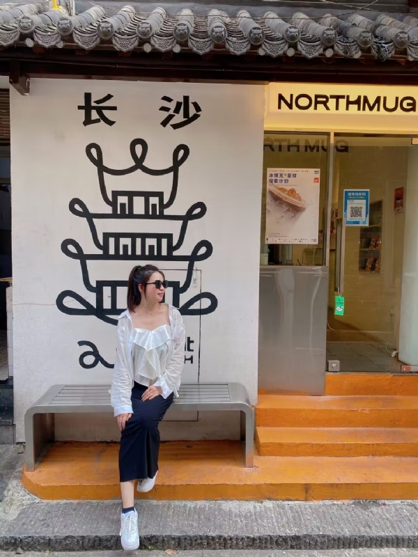 Lin的第二张照片--呼和浩特相亲服务中心