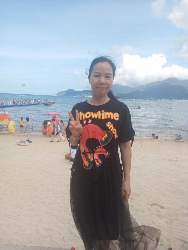 容容的第一张照片--呼和浩特相亲服务中心