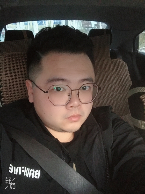 欢笑的第一张照片--呼和浩特相亲服务中心