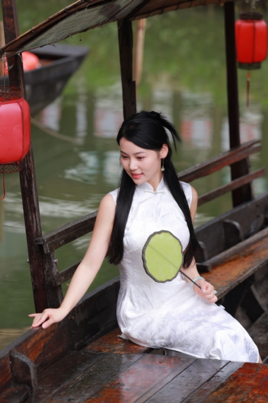 小慧的第二张照片--呼和浩特相亲服务中心