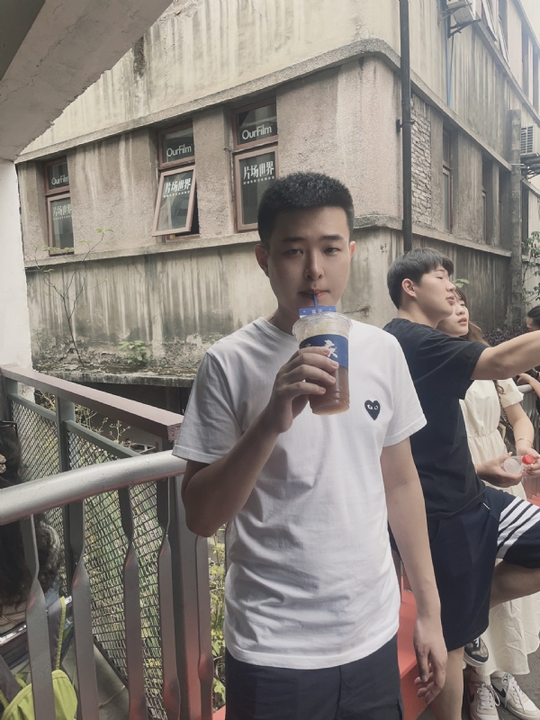 尚龙的第二张照片--呼和浩特相亲服务中心