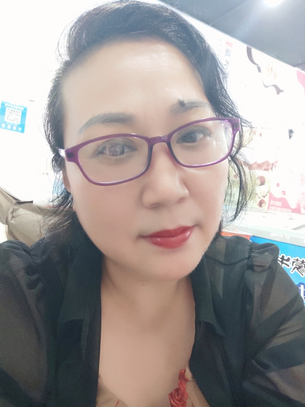 娜财娜福的第一张照片--呼和浩特相亲服务中心