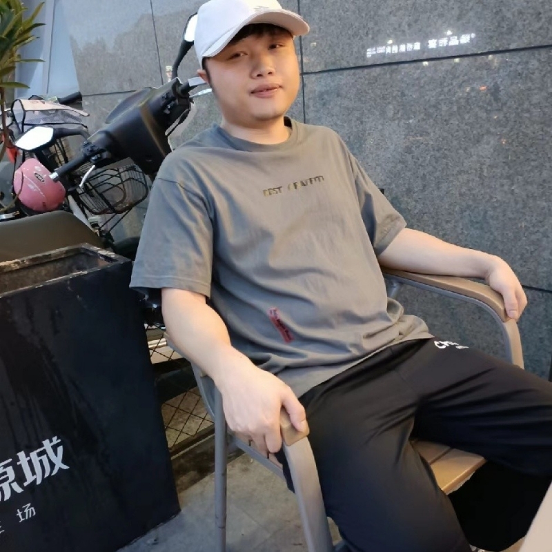 风吹半夏的第一张照片--呼和浩特相亲服务中心