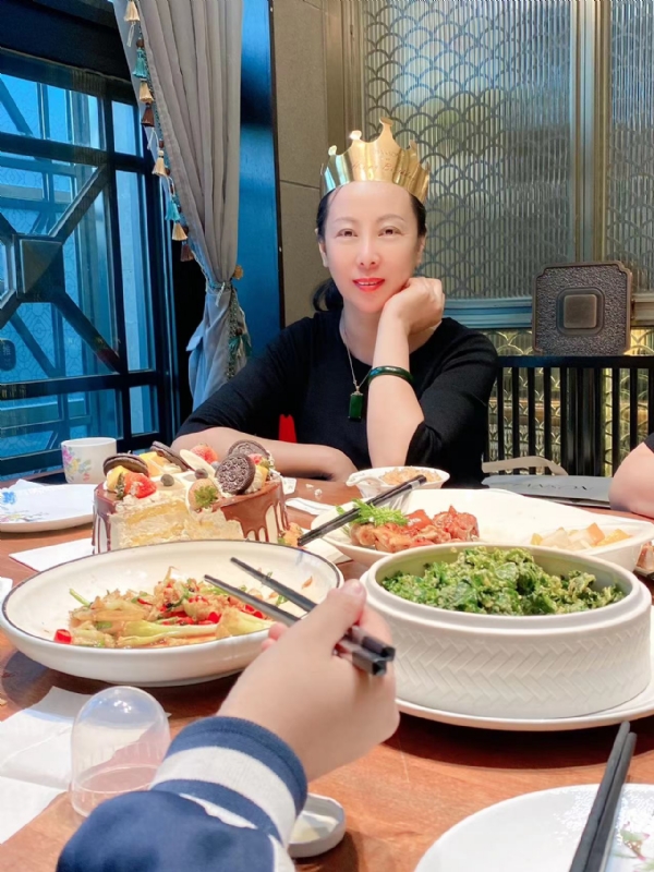 红红的第二张照片--呼和浩特相亲服务中心