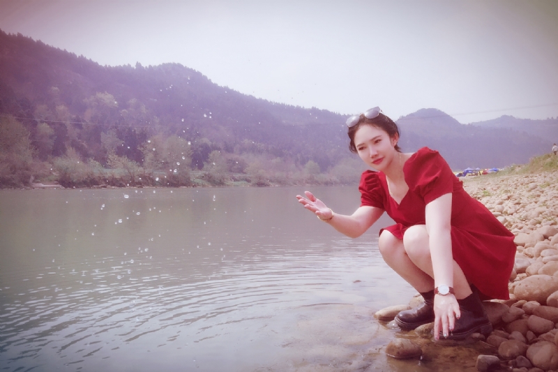 守候阳光的第一张照片--呼和浩特相亲服务中心