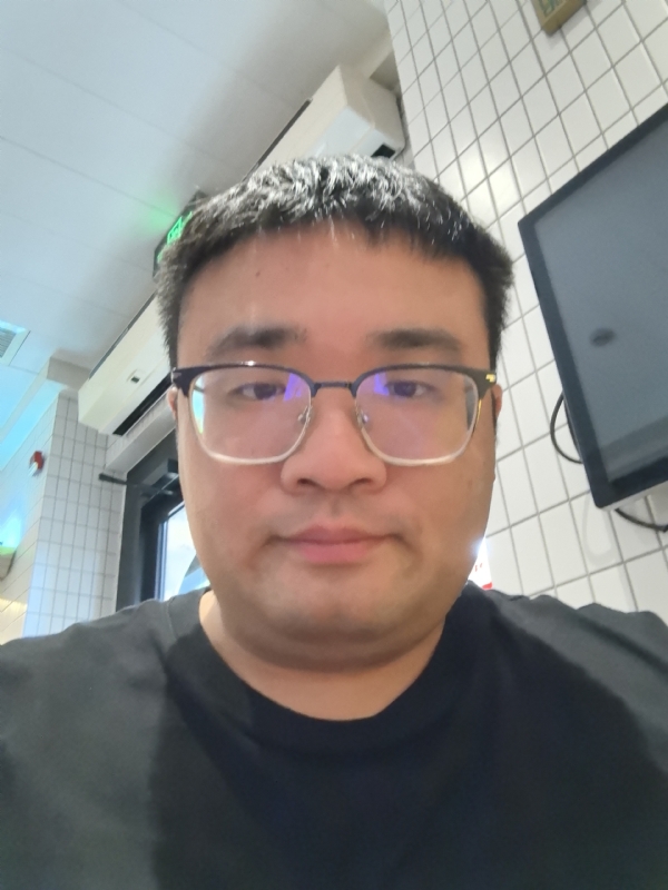 君临天下的第三张照片--呼和浩特相亲服务中心