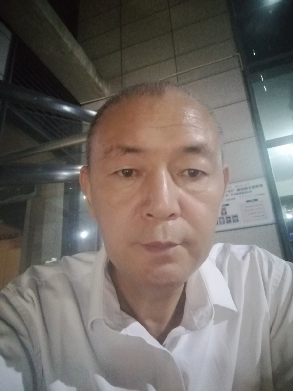 老李的第一张照片--呼和浩特相亲服务中心