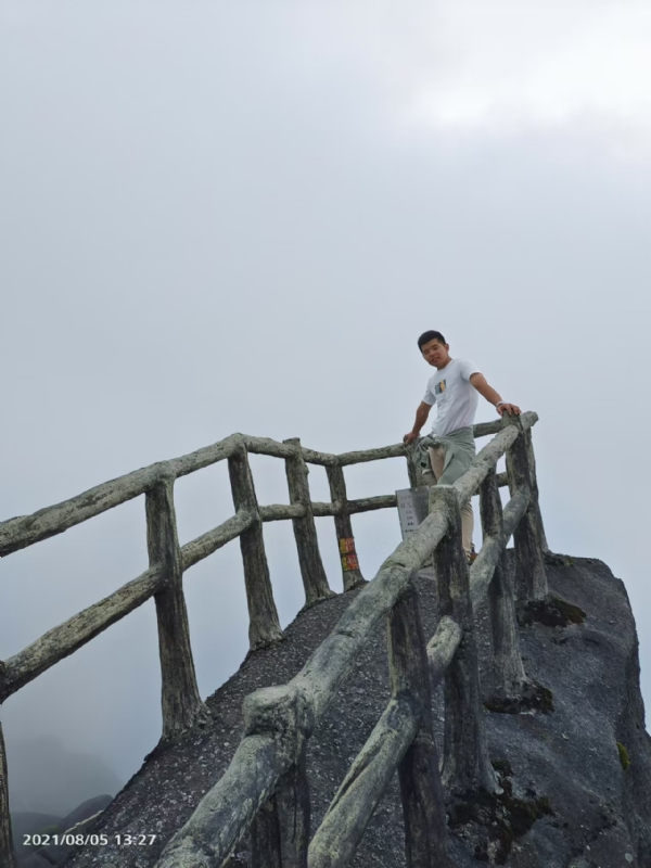 灰色轨迹的第一张照片--呼和浩特相亲服务中心