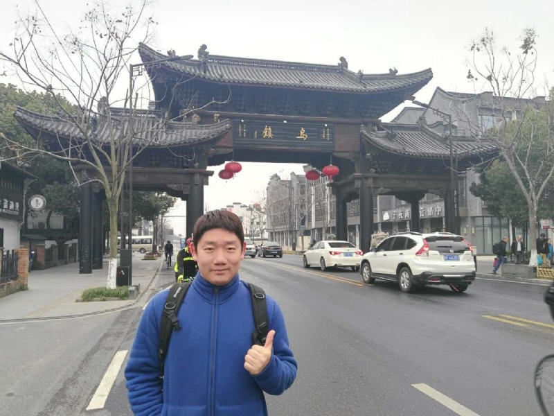 秋风秋雨的第一张照片--呼和浩特相亲服务中心