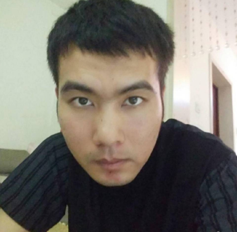 哭泣的小三的第三张照片--呼和浩特相亲服务中心