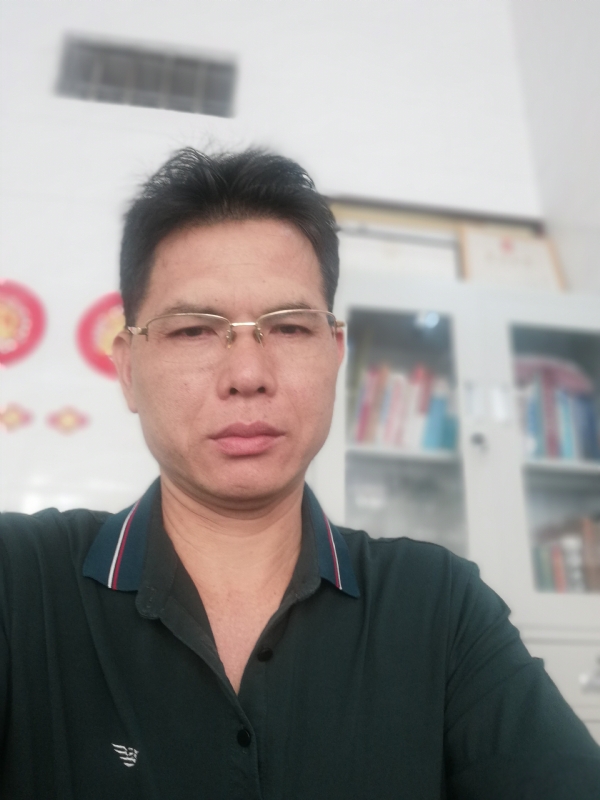 后视镜的第二张照片--呼和浩特相亲服务中心