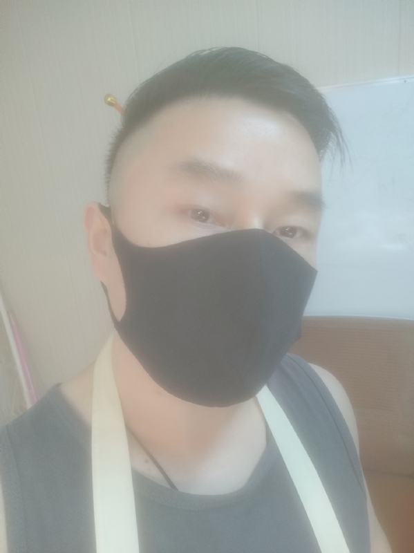 Poluk秦的第二张照片--呼和浩特相亲服务中心