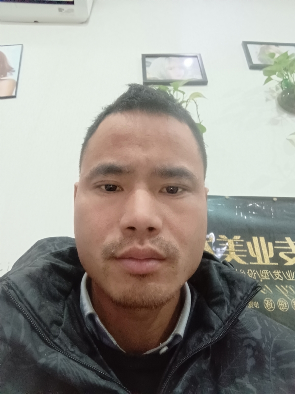 liuliyong的第一张照片--呼和浩特相亲服务中心