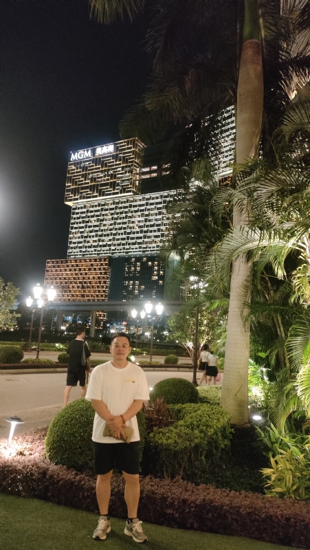 熟悉的身影的第一张照片--呼和浩特相亲服务中心