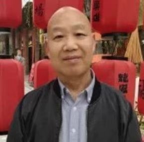 教师作家诗人的第一张照片--呼和浩特相亲服务中心