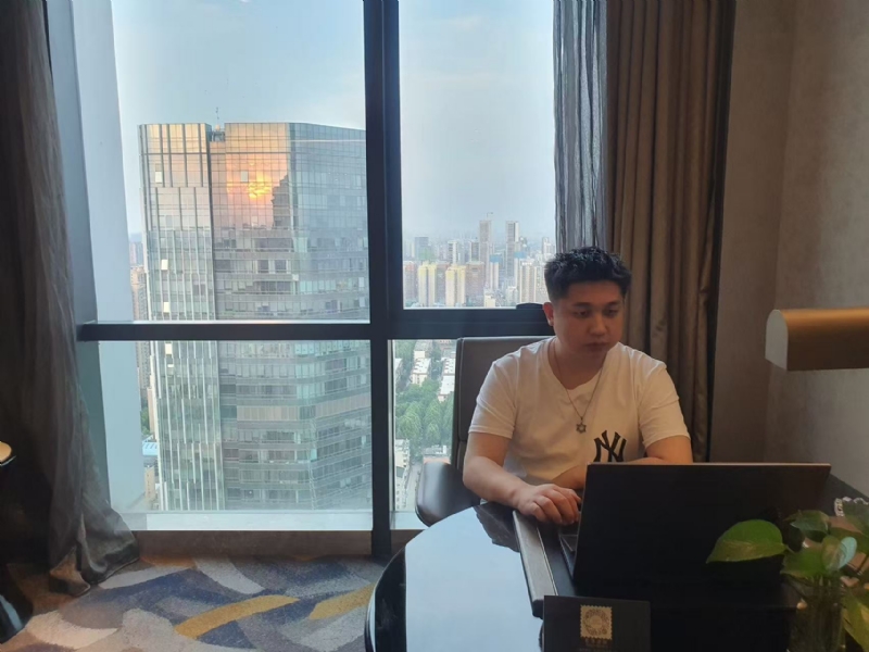 ying的第一张照片--呼和浩特相亲服务中心