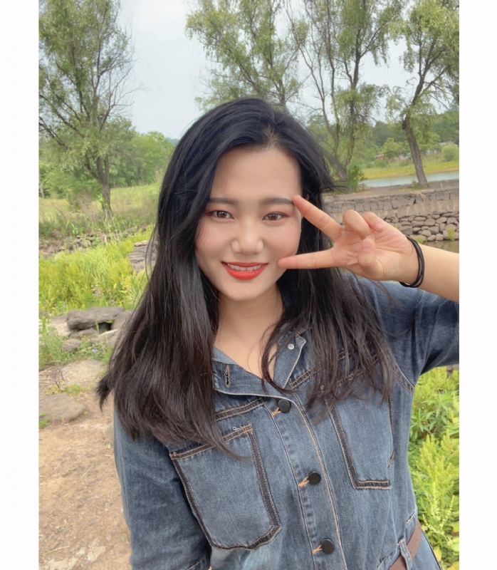 月亮的第一张照片--呼和浩特相亲服务中心