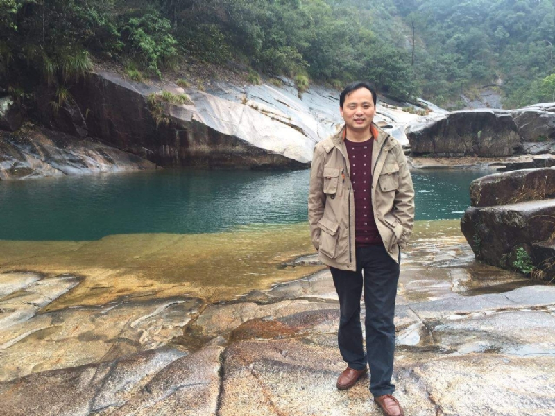 龙行天下的第一张照片--呼和浩特相亲服务中心