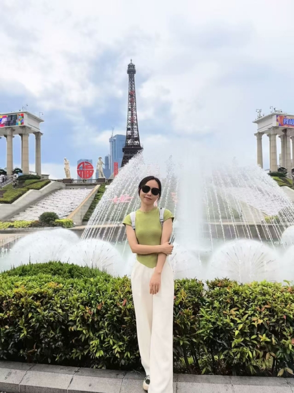 秋风落叶的第一张照片--呼和浩特相亲服务中心