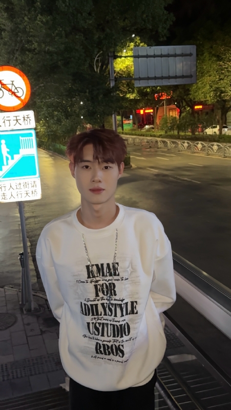 与宇的第一张照片--呼和浩特相亲服务中心