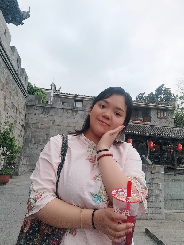 敏兮小沫的第二张照片--呼和浩特相亲服务中心