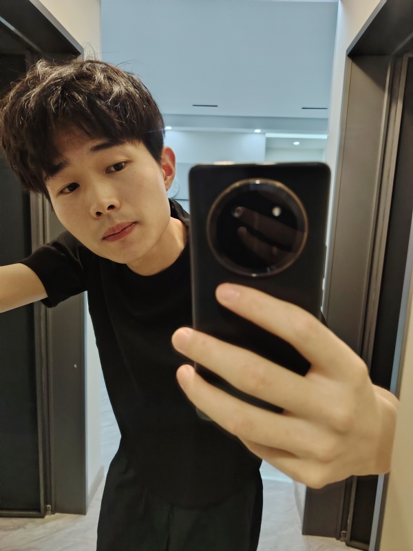 杨苏帝的第二张照片--呼和浩特相亲服务中心