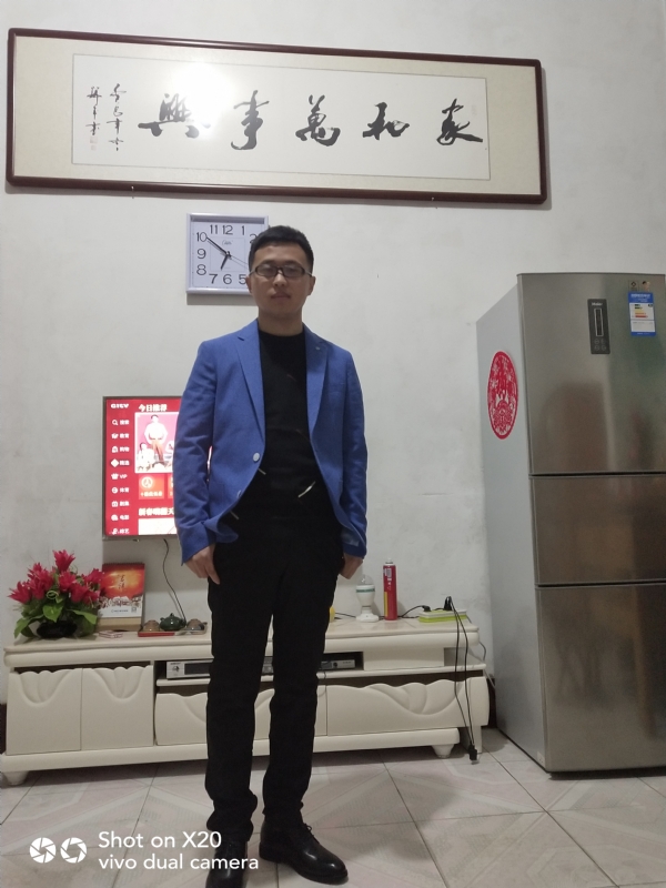 孤独的狼的第一张照片--呼和浩特相亲服务中心