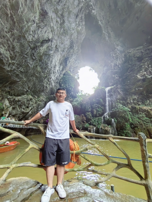 慎独的第二张照片--呼和浩特相亲服务中心