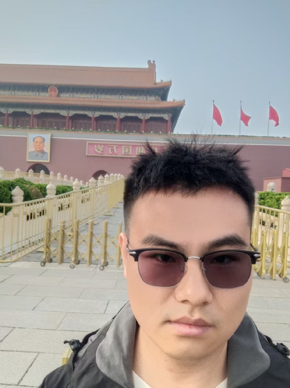 喧嚣的风的第一张照片--呼和浩特相亲服务中心