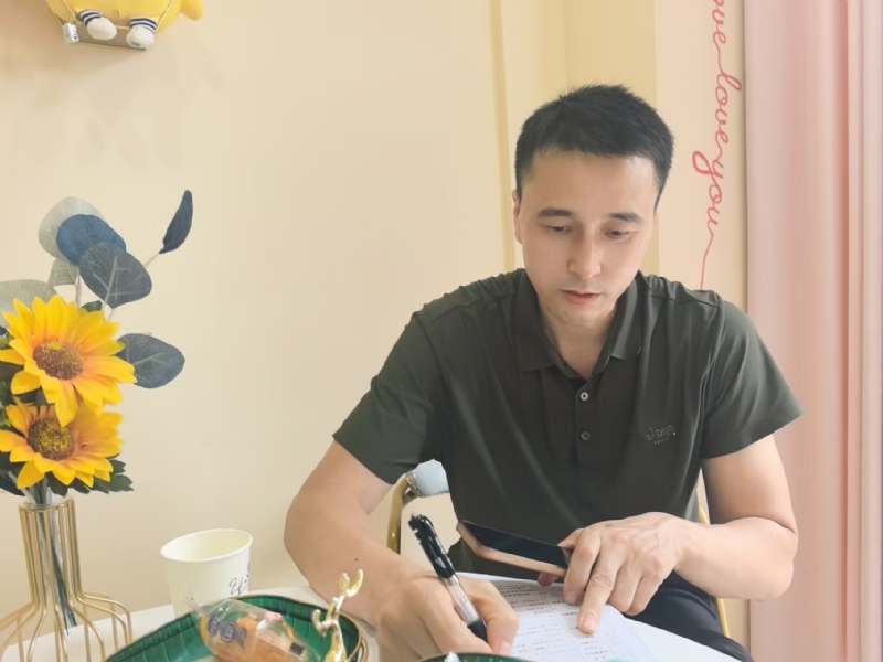 笑看一切的第二张照片--呼和浩特相亲服务中心